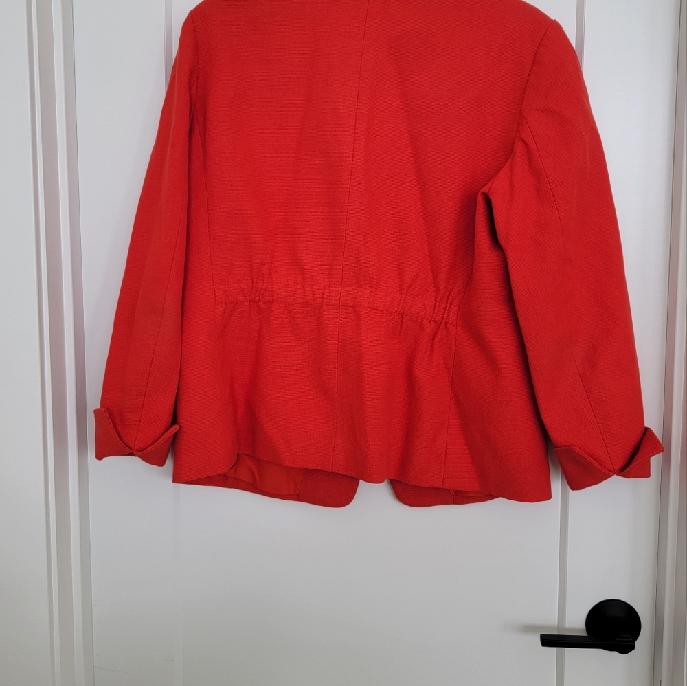 Blazer - Picture 3 of 3